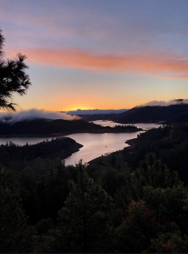 Cabins (United States of America, Lakehead, California)