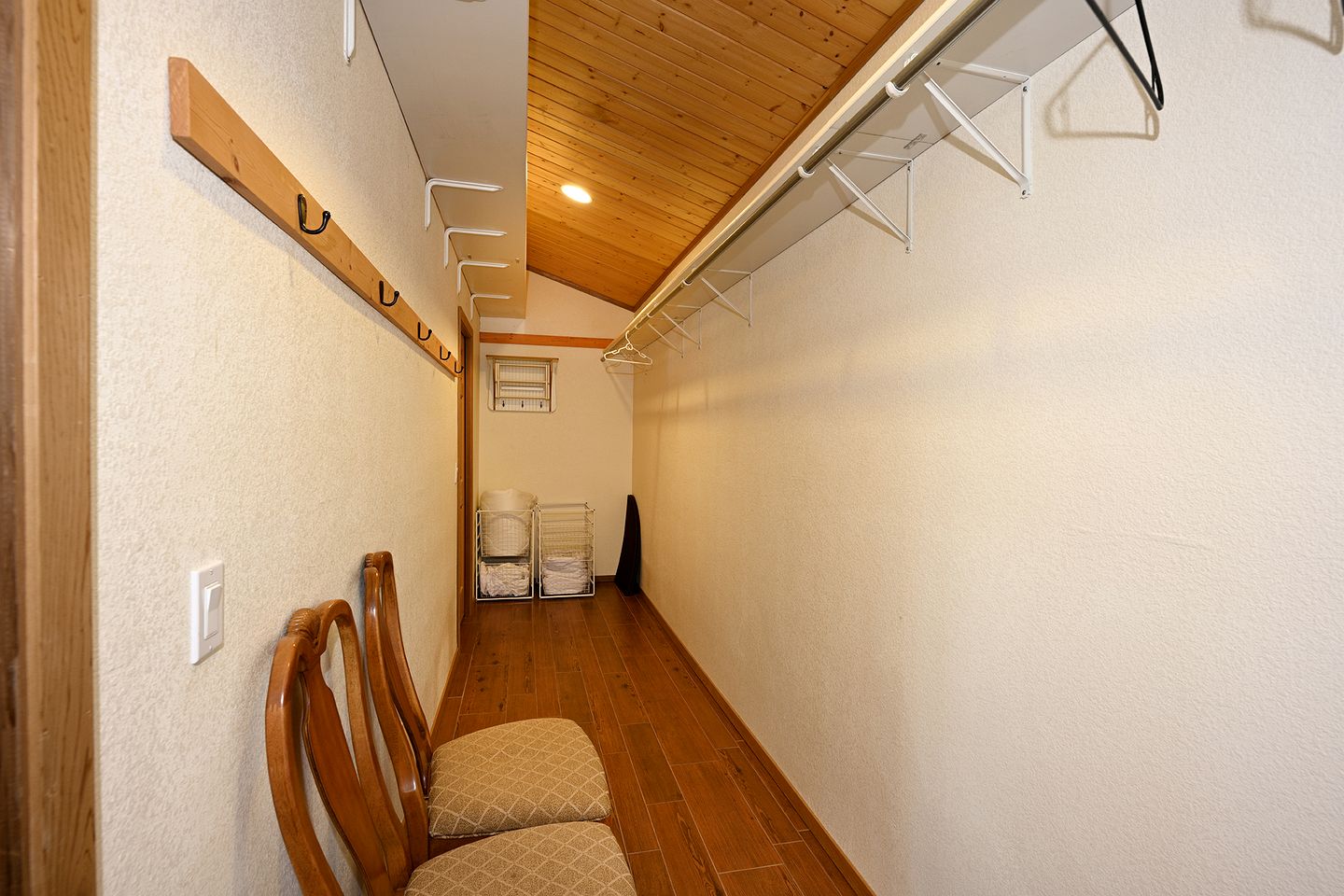 Serene Family Retreat with Scenic Views & Spacious Deck in Lakehead, California