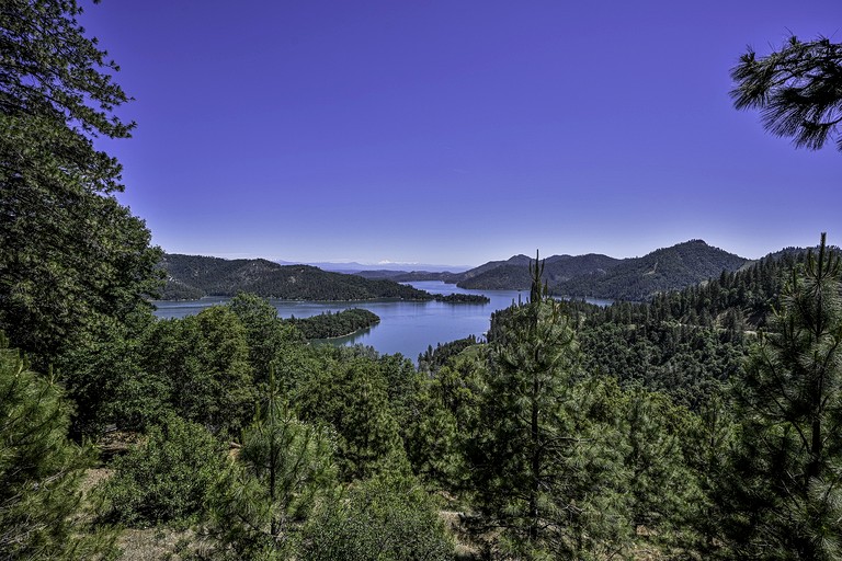 Cabins (United States of America, Lakehead, California)