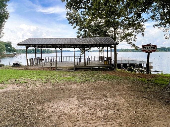 Vacation Rentals (United States of America, Hemphill, Texas)