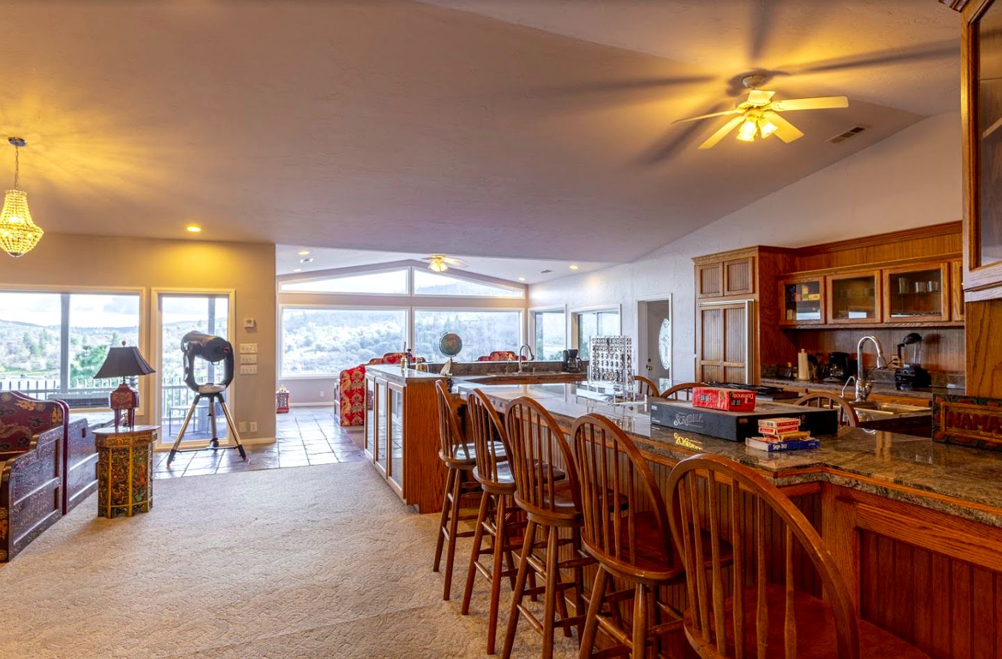 Luxury Lake Cuyamaca Suite with a Spa and Sauna