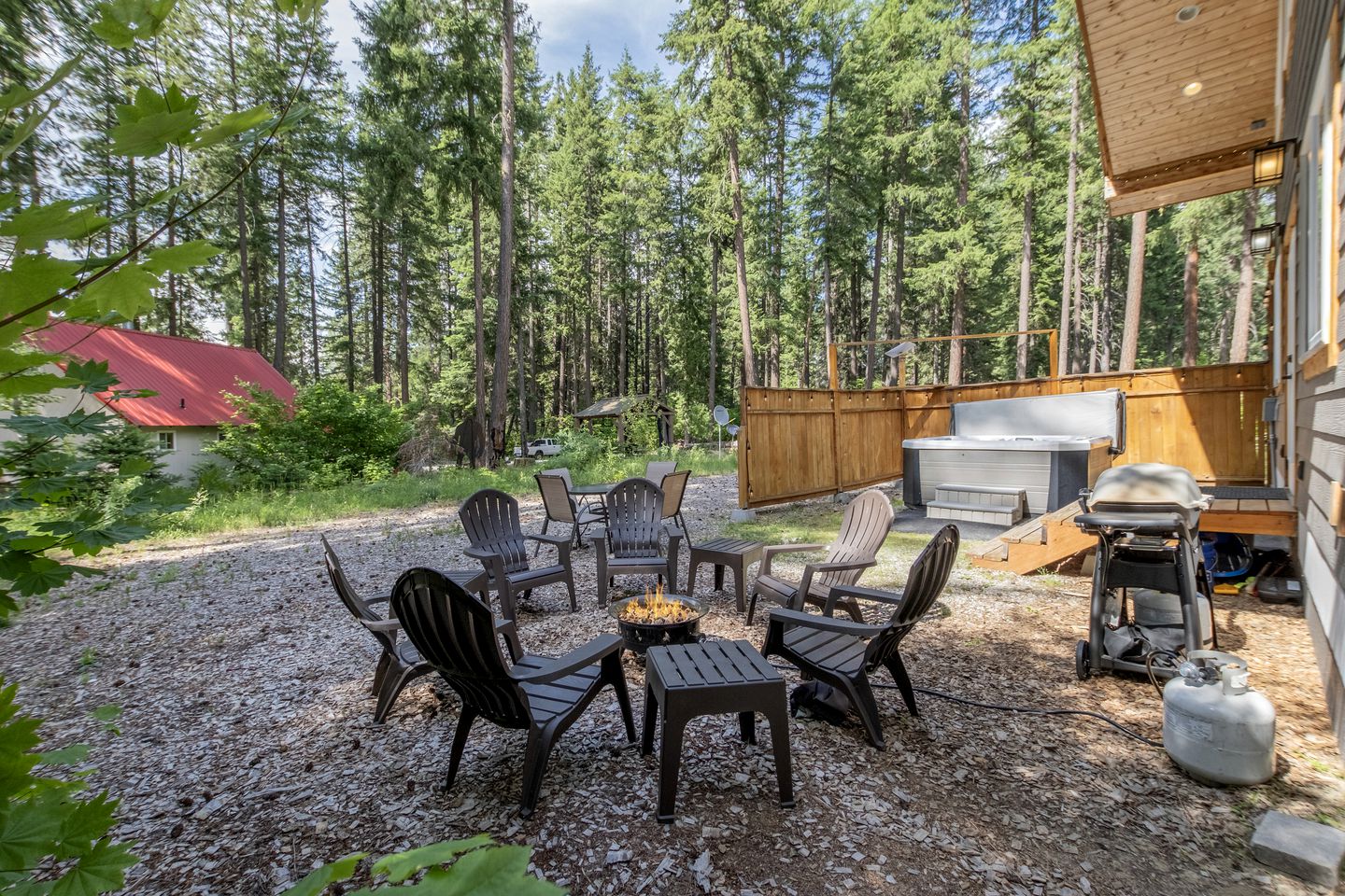 Compass Cabin-Hot Tub, WIFI, Close to Golf/Lake in Leavenworth, Washington