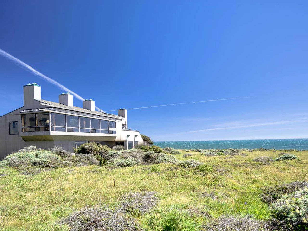 Escape with Hot Tub in Sea Ranch, California