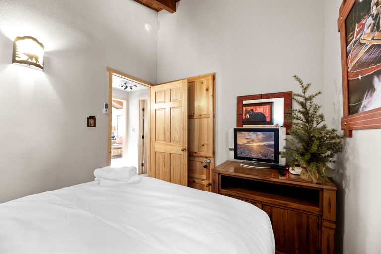 Cabins (United States of America, Big Bear Lake, California)