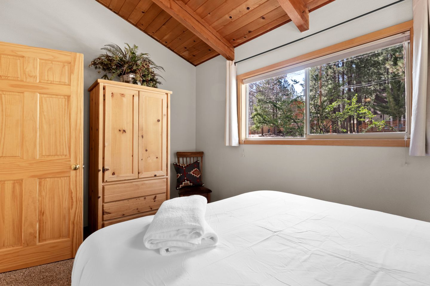 Beautiful Cozy Cabin in Big Bear for an Amazing Getaway in Nature in California