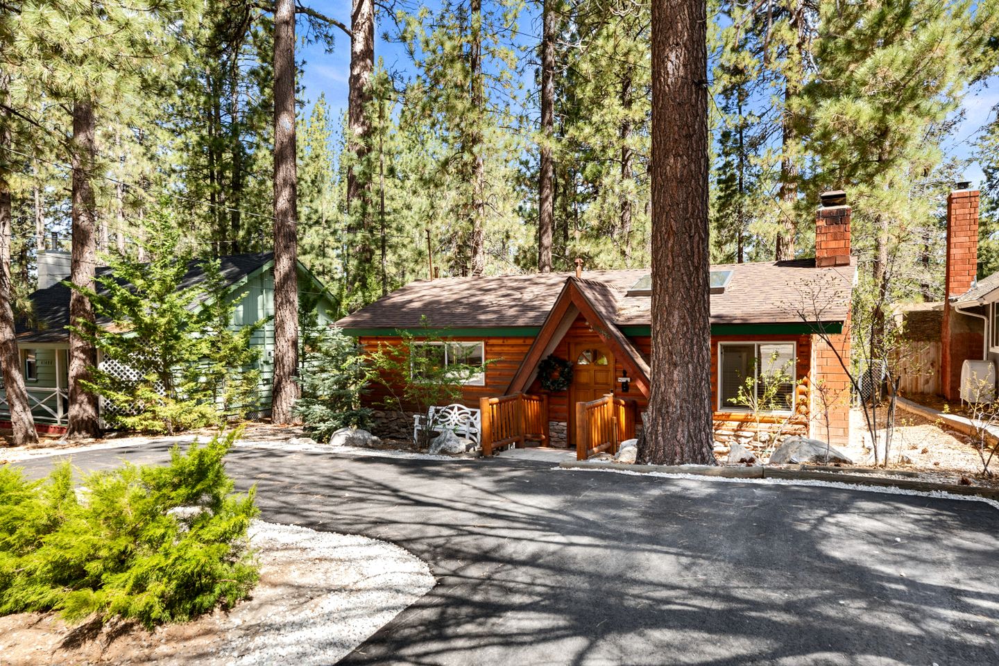 Beautiful Cozy Cabin in Big Bear for an Amazing Getaway in Nature in California