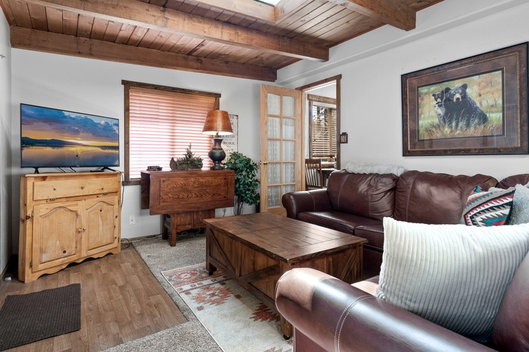 Cabins (United States of America, Big Bear Lake, California)