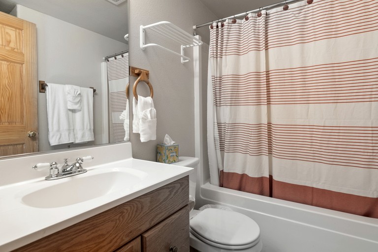 Cabins (United States of America, Big Bear Lake, California)