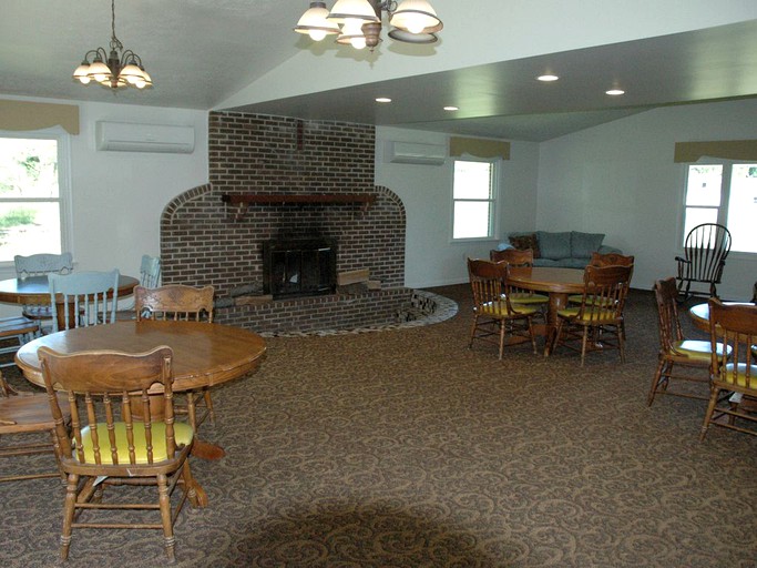 Nature Lodges (Yellow Spring, West Virginia, United States)