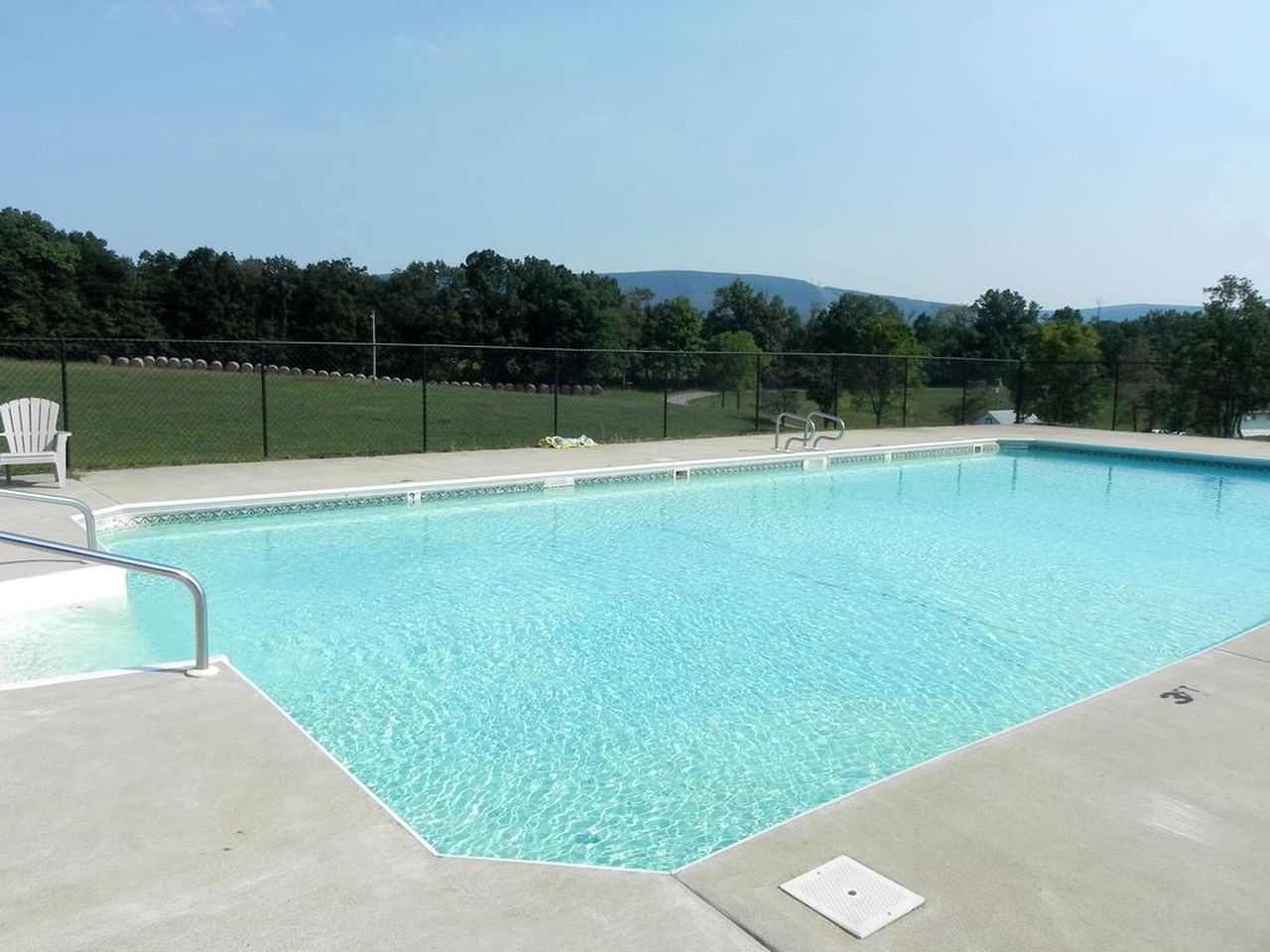 Spacious Vacation Rental for Large Groups in Hanging Rock, West Virginia