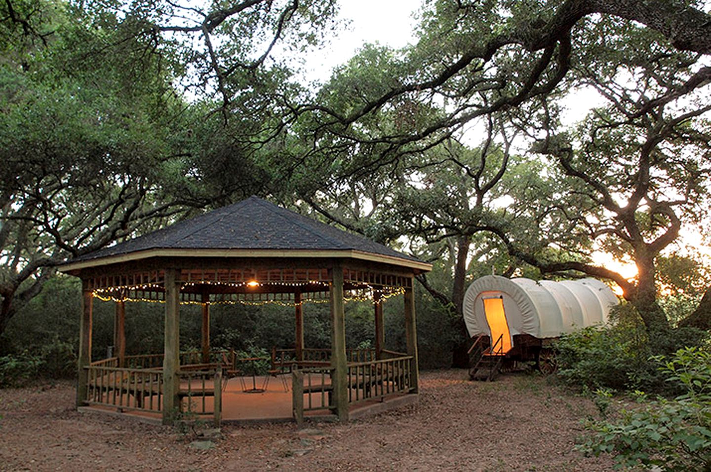 Unique Wagon Accommodation at Bed and Breakfast near Austin, Texas