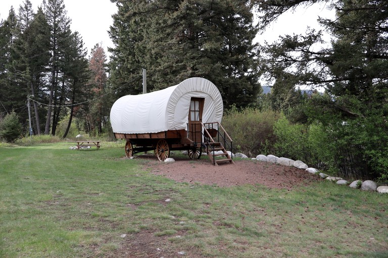 Caravans (United States of America, Hall, Montana)