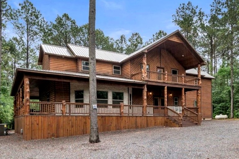 Cabins (United States of America, Broken Bow, Oklahoma)