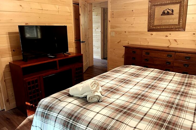 Cabins (United States of America, Webb, New York)