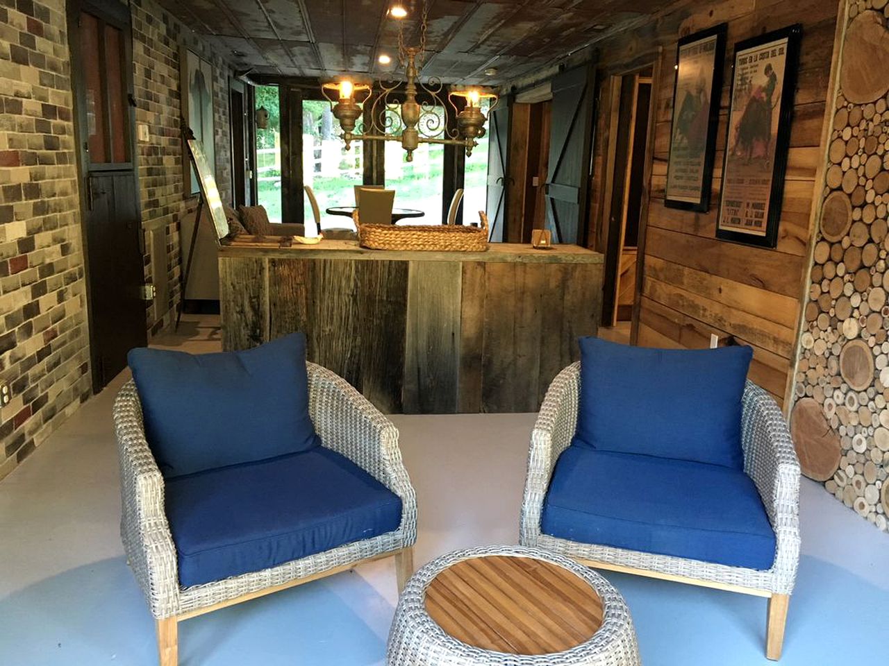 Beautifully Renovated Cottage with a Trout Stream near Watauga Lake, North Carolina