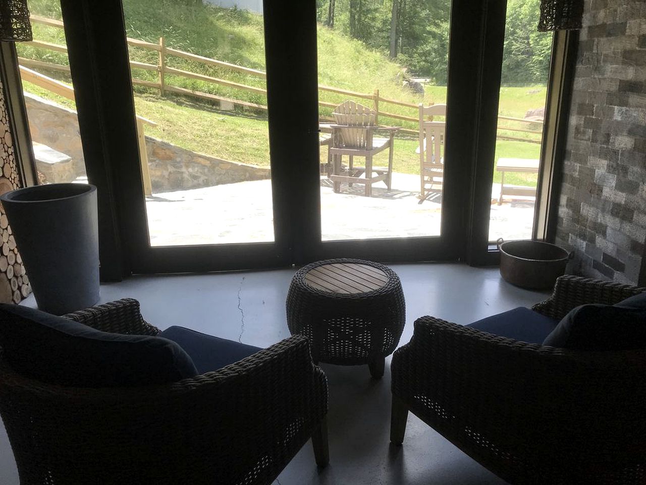 Beautifully Renovated Cottage with a Trout Stream near Watauga Lake, North Carolina
