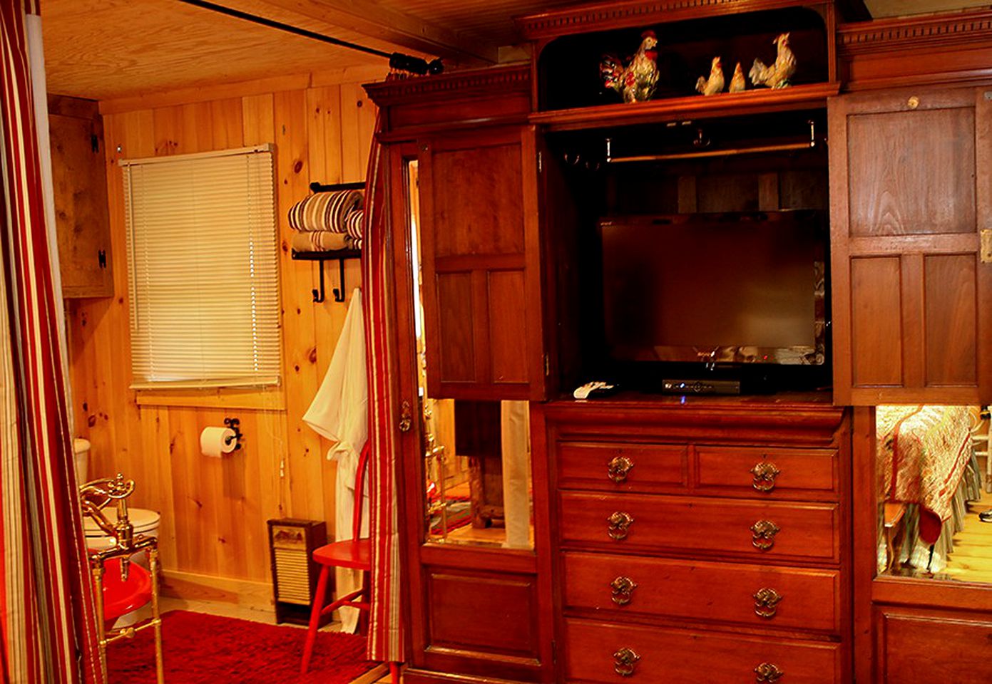 Romantic Tiny House Rental for Couples near Boone, North Carolina