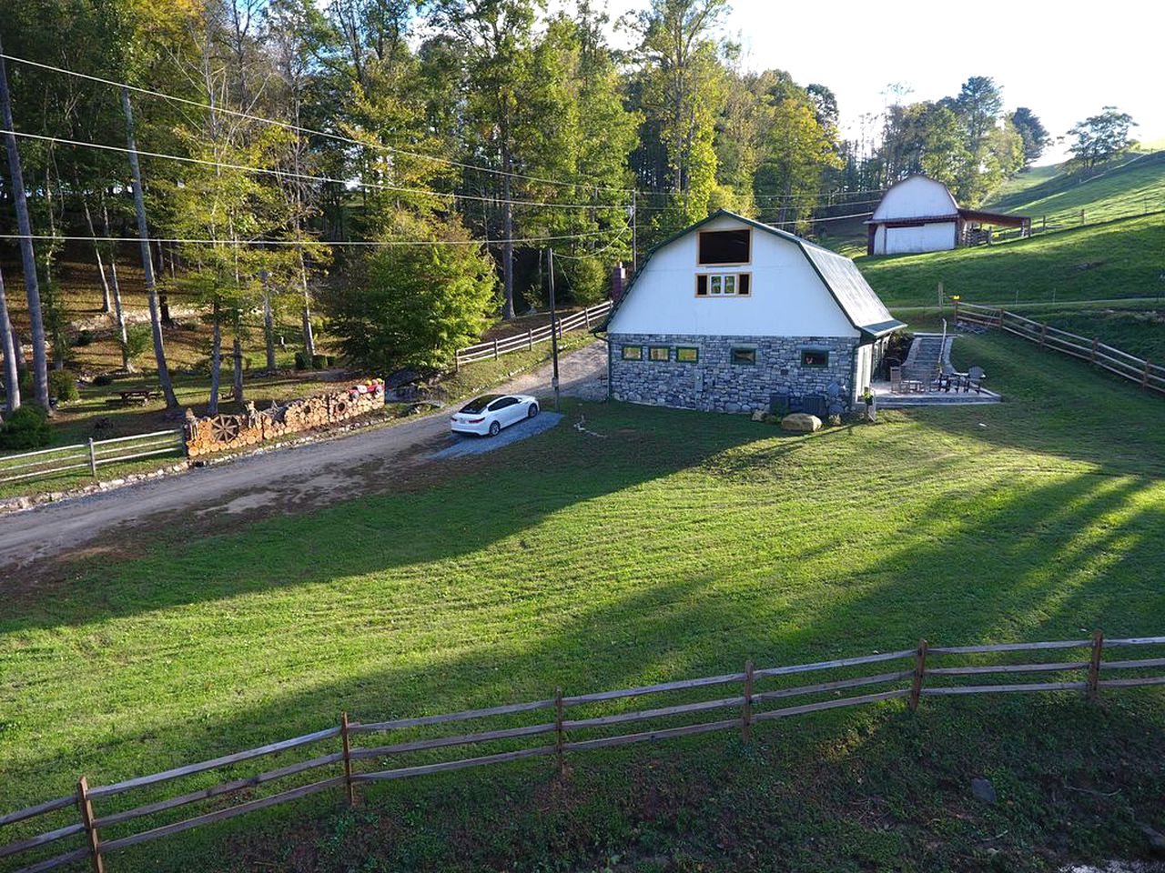Gorgeous Vacation Cabin with Mountain Views near Cherokee National Forest, North Carolina