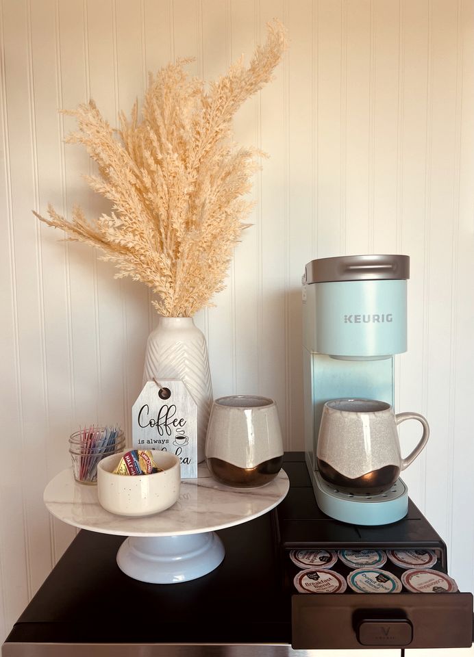 Tiny Container For A Glamping Getaway with Canyon Lake Views Close to Austin, Texas