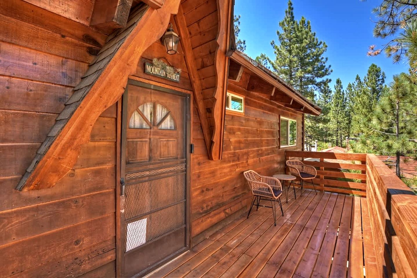 Contemporary Comfort: Modern Cabin Retreat near Big Bear Lake