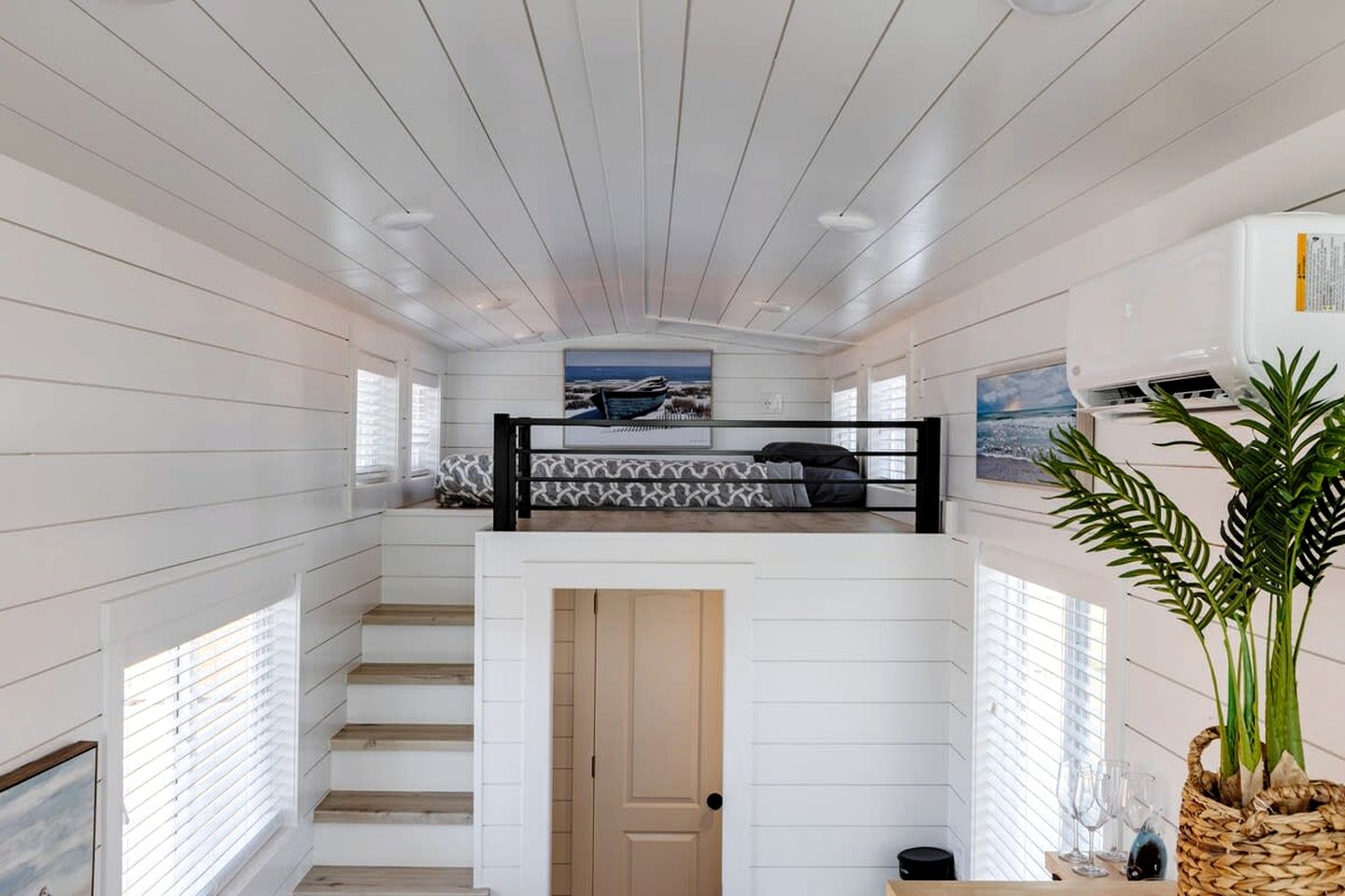 Contemporary Comfort: Modern Tiny House with Private Hot Tub in Apple Valley, Utah