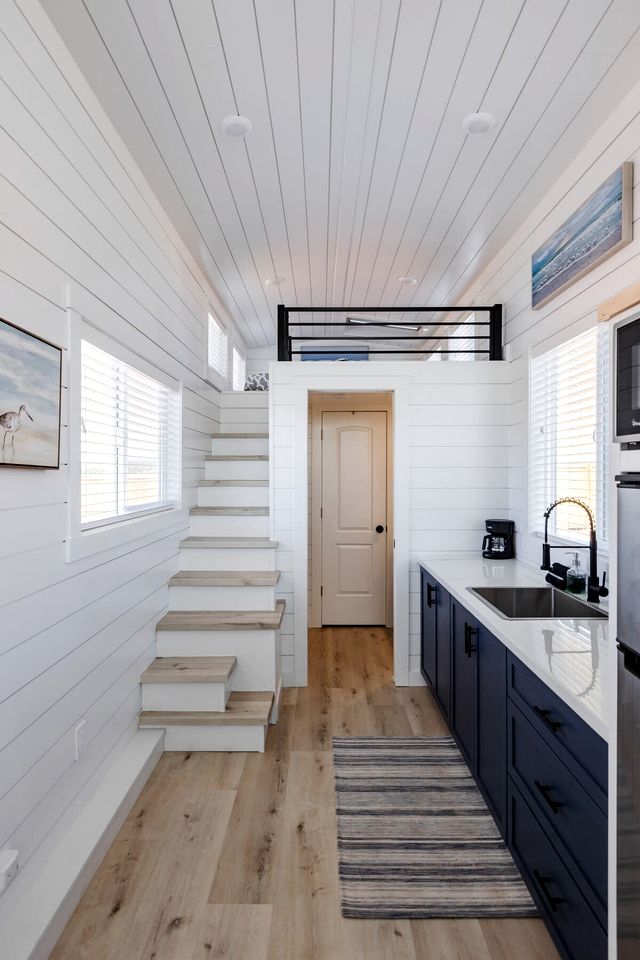 Contemporary Comfort: Modern Tiny House with Private Hot Tub in Apple Valley, Utah