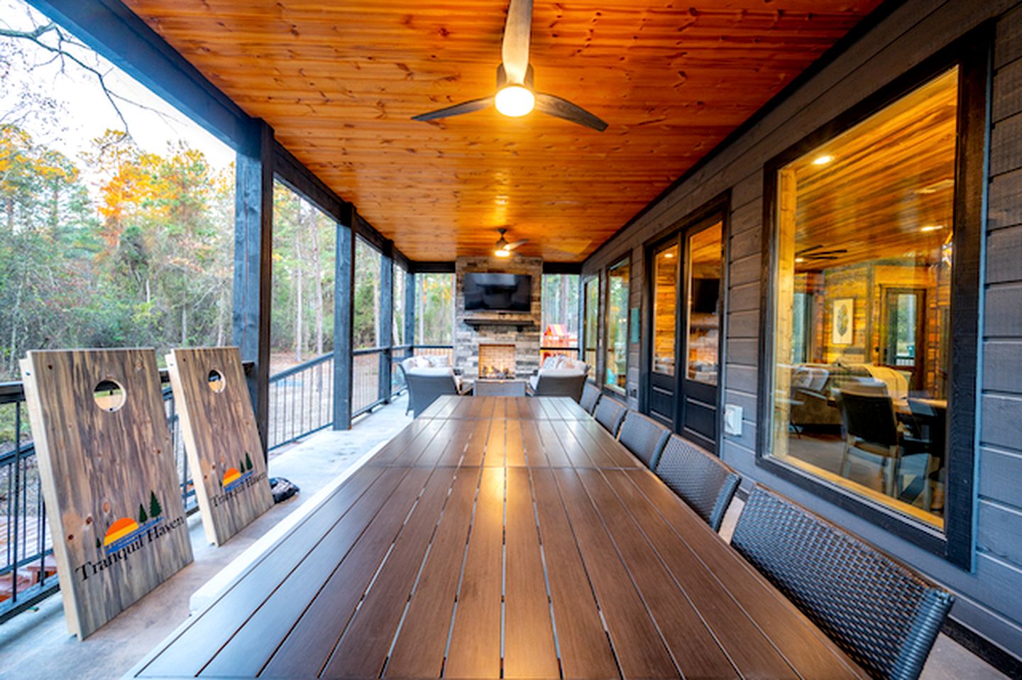 Contemporary Coziness Cabin in Hochatown, OK