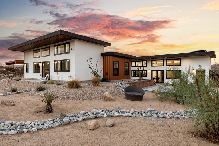 Ideal Secluded Villa with Hot-tub in Joshua Tree, California