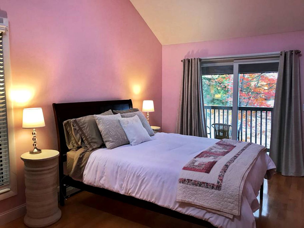 Lakefront Cottage Getaway with a Dock in Milton, New Hampshire