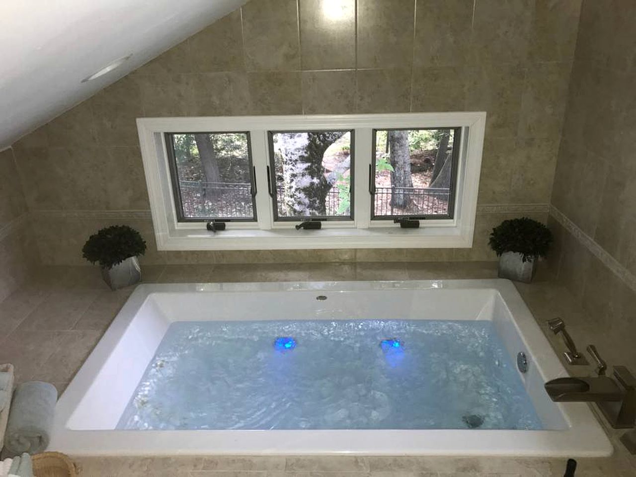 Lakefront Cottage Getaway with a Dock in Milton, New Hampshire