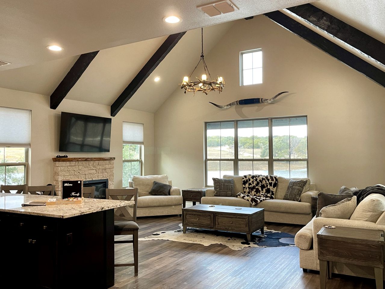 Beautiful Cottage with Stunning Vistas in Granbury, Texas