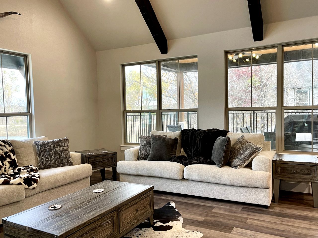 Beautiful Cottage with Stunning Vistas in Granbury, Texas