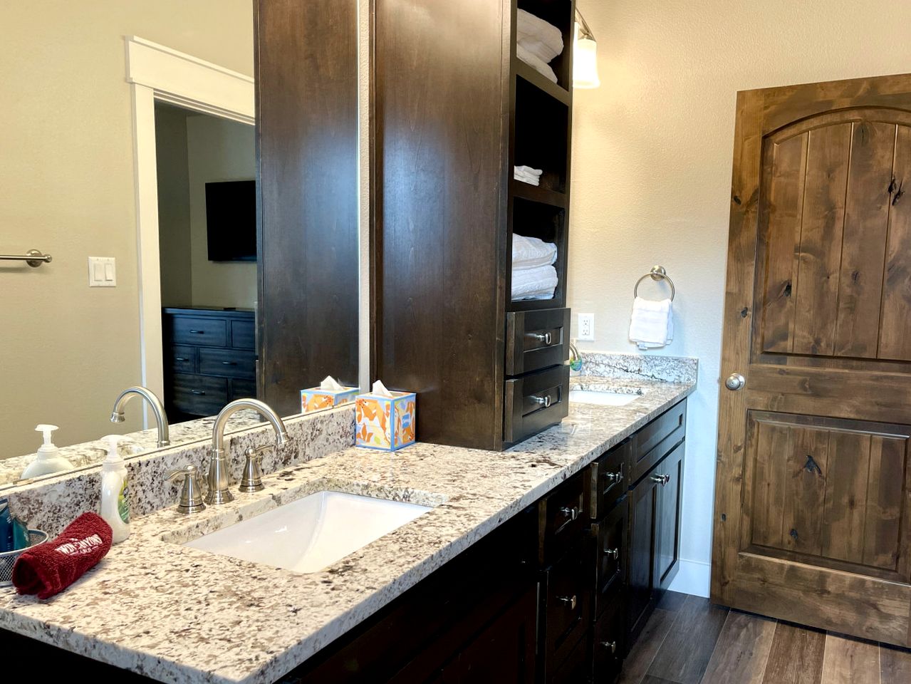 Beautiful Cottage with Stunning Vistas in Granbury, Texas