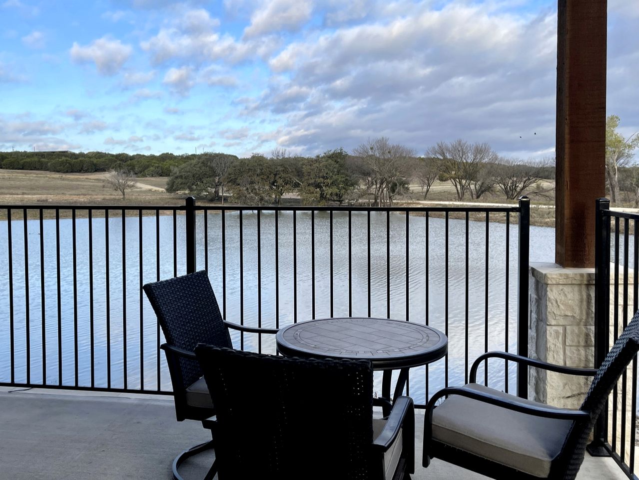 Beautiful Cottage with Stunning Vistas in Granbury, Texas