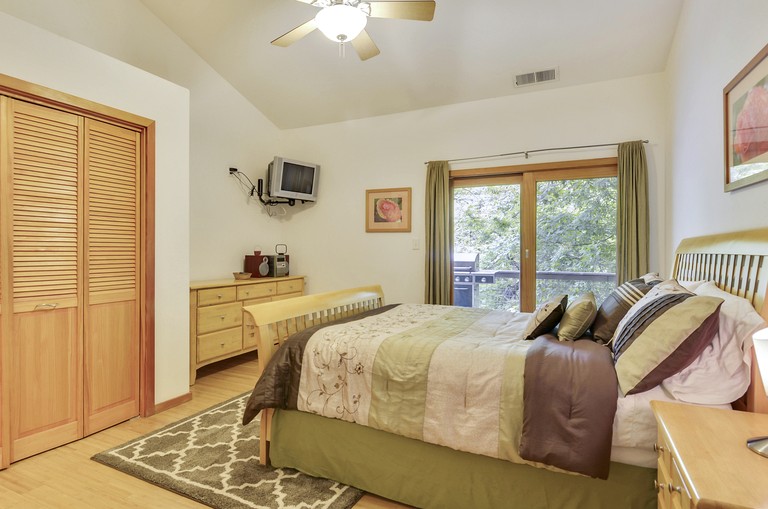 Cabins (United States of America, Guerneville, California)