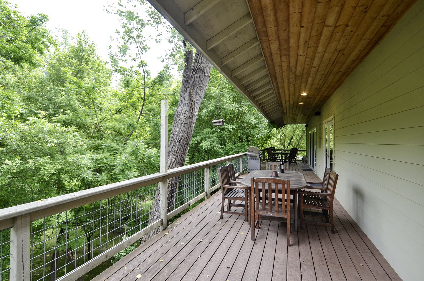 Group-Friendly Cabin with Hot-Tub and Game Space in Guerneville, California