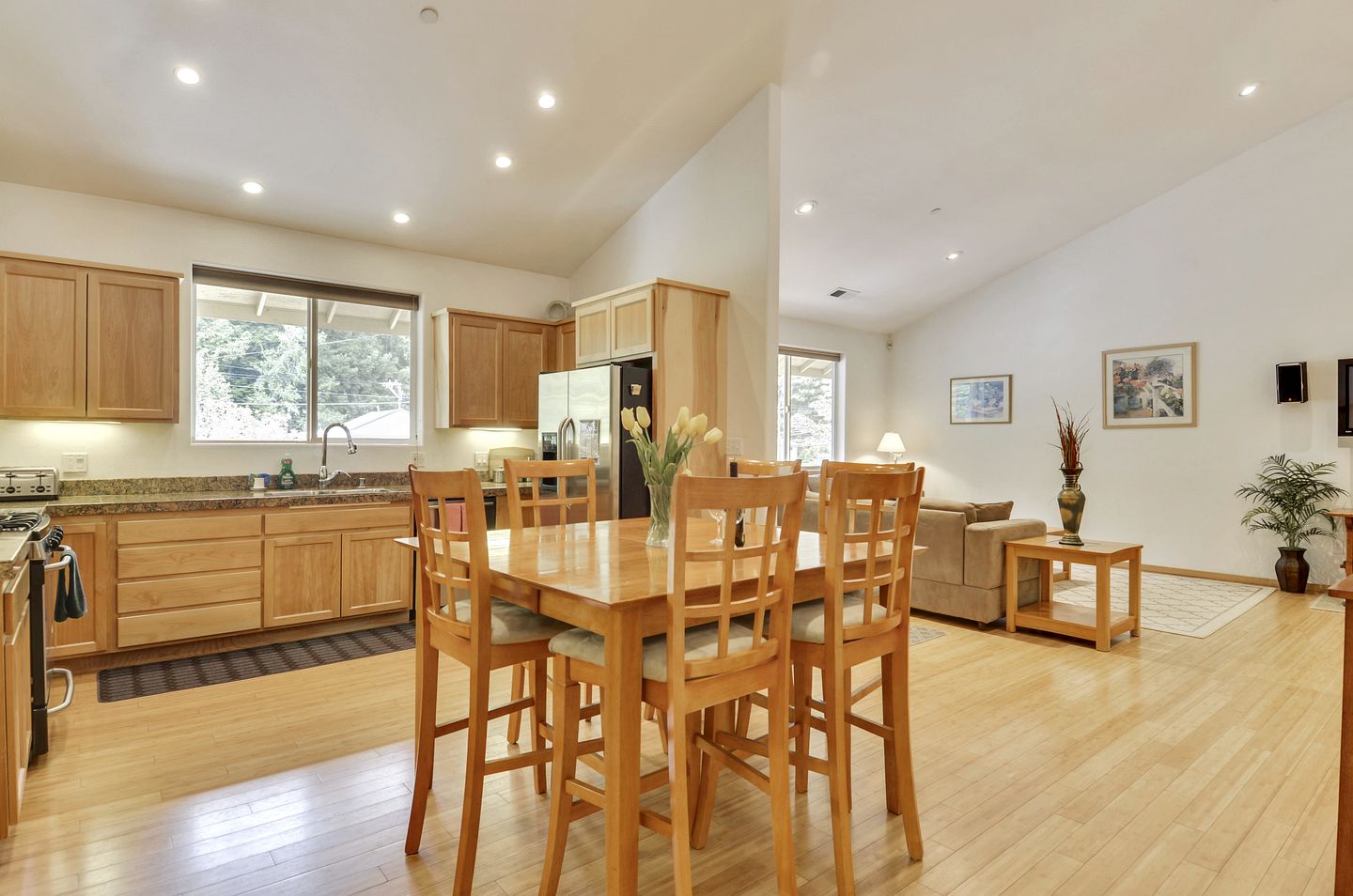 Group-Friendly Cabin with Hot-Tub and Game Space in Guerneville, California