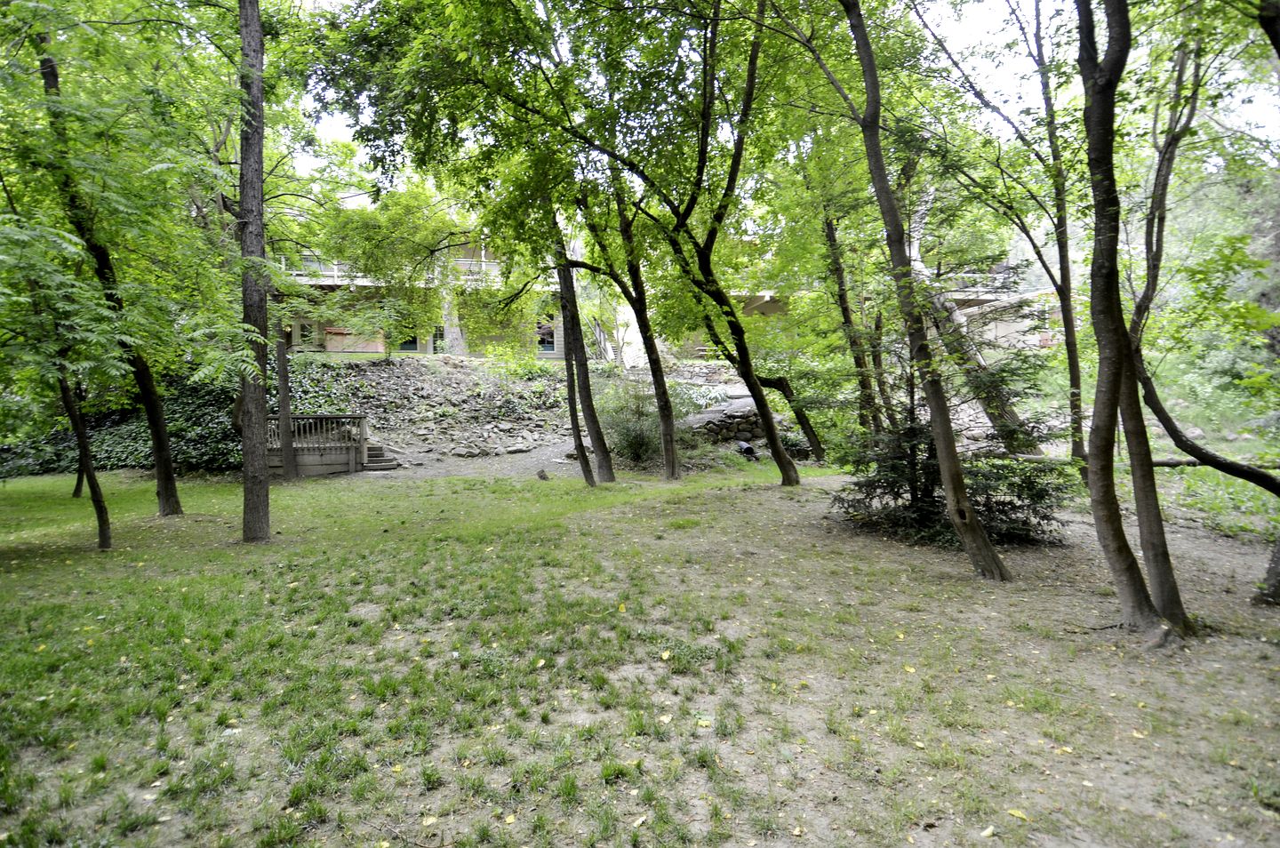 Group-Friendly Cabin with Hot-Tub and Game Space in Guerneville, California