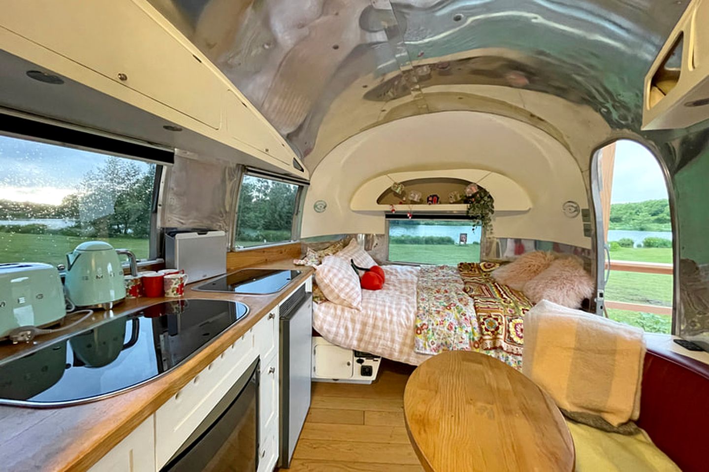 Remote Silverbird Airstream makes for Great Countryside Glamping