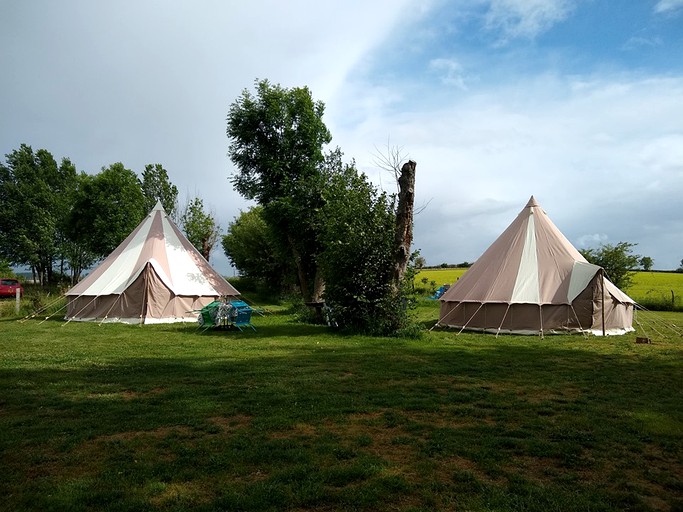 Bell Tents (Puy de Dôme, Auvergne-Rhône-Alpes, France)