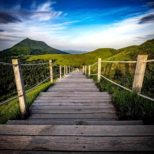 Bell Tents (Puy de Dôme, Auvergne-Rhône-Alpes, France)