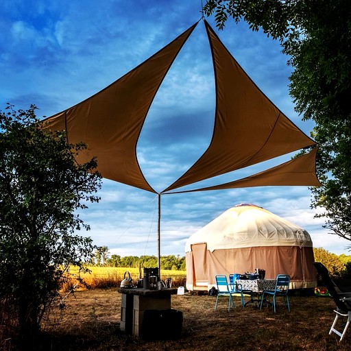 Yurts (Puy de Dôme, Auvergne-Rhône-Alpes, France)