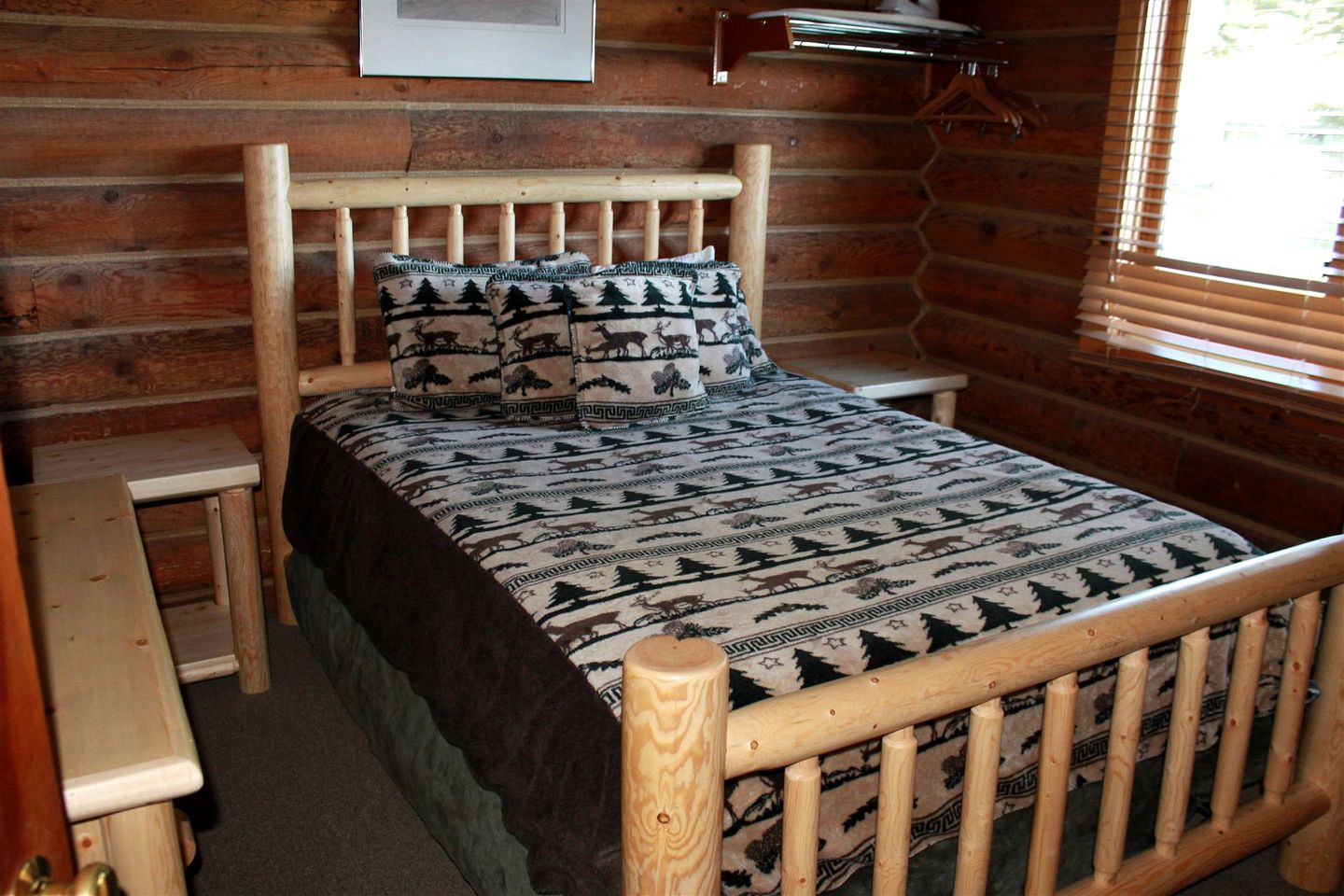 Camping Cabins with Wi-Fi in Mt. Hood, Oregon