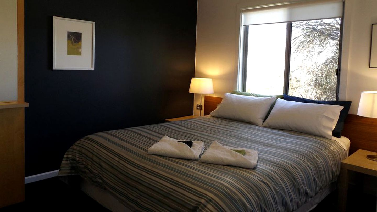 Waterfront Cottage Rental Overlooking Coorong National Park in South Australia