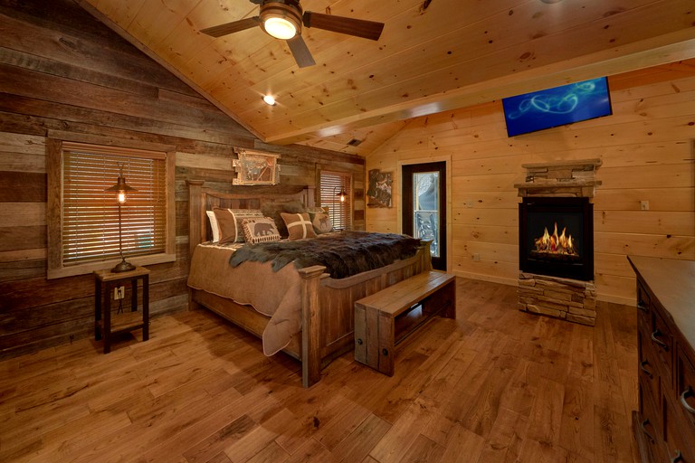 -- (United States, Gatlinburg, Tennessee)