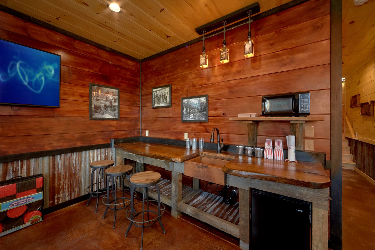 Copper Creek Lodge in Gatlinburg, TN