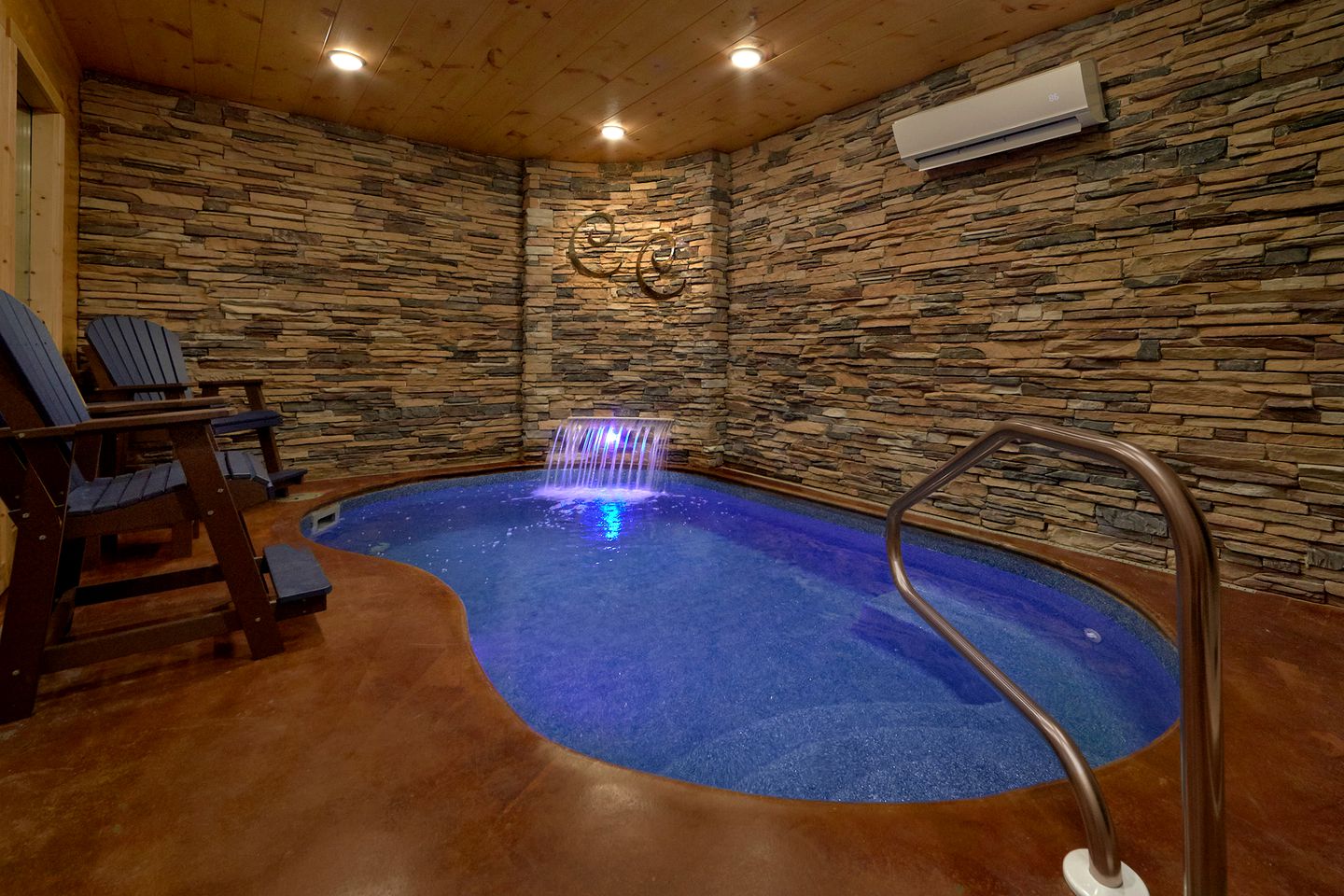 Copper Creek Lodge in Gatlinburg, TN