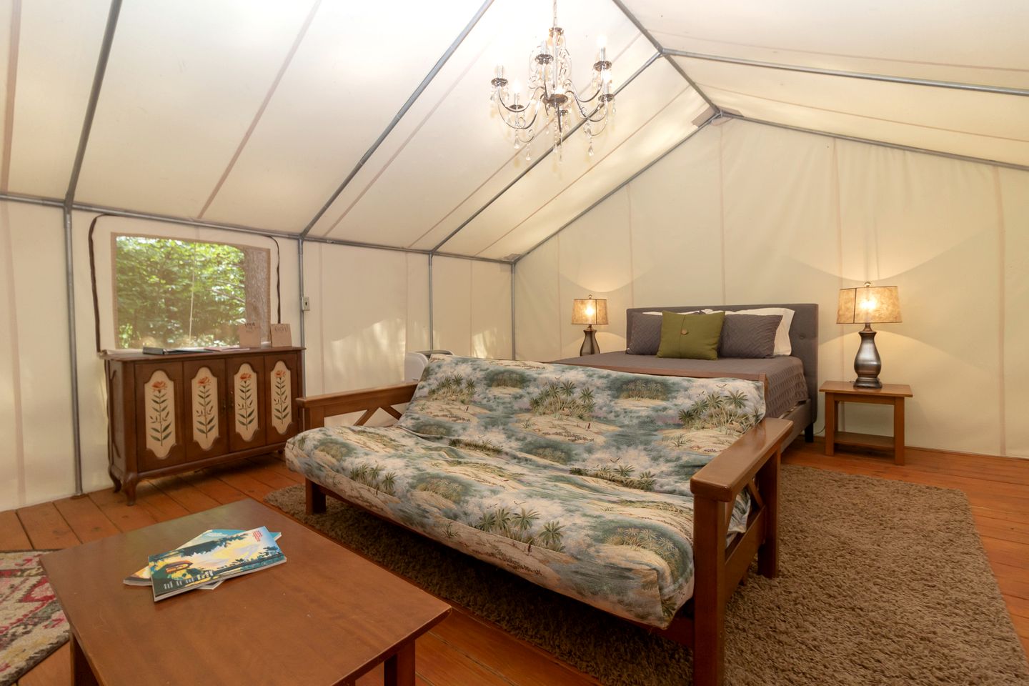 Elegant Copperhill Accommodation Perfect for Luxury Camping in Tennessee