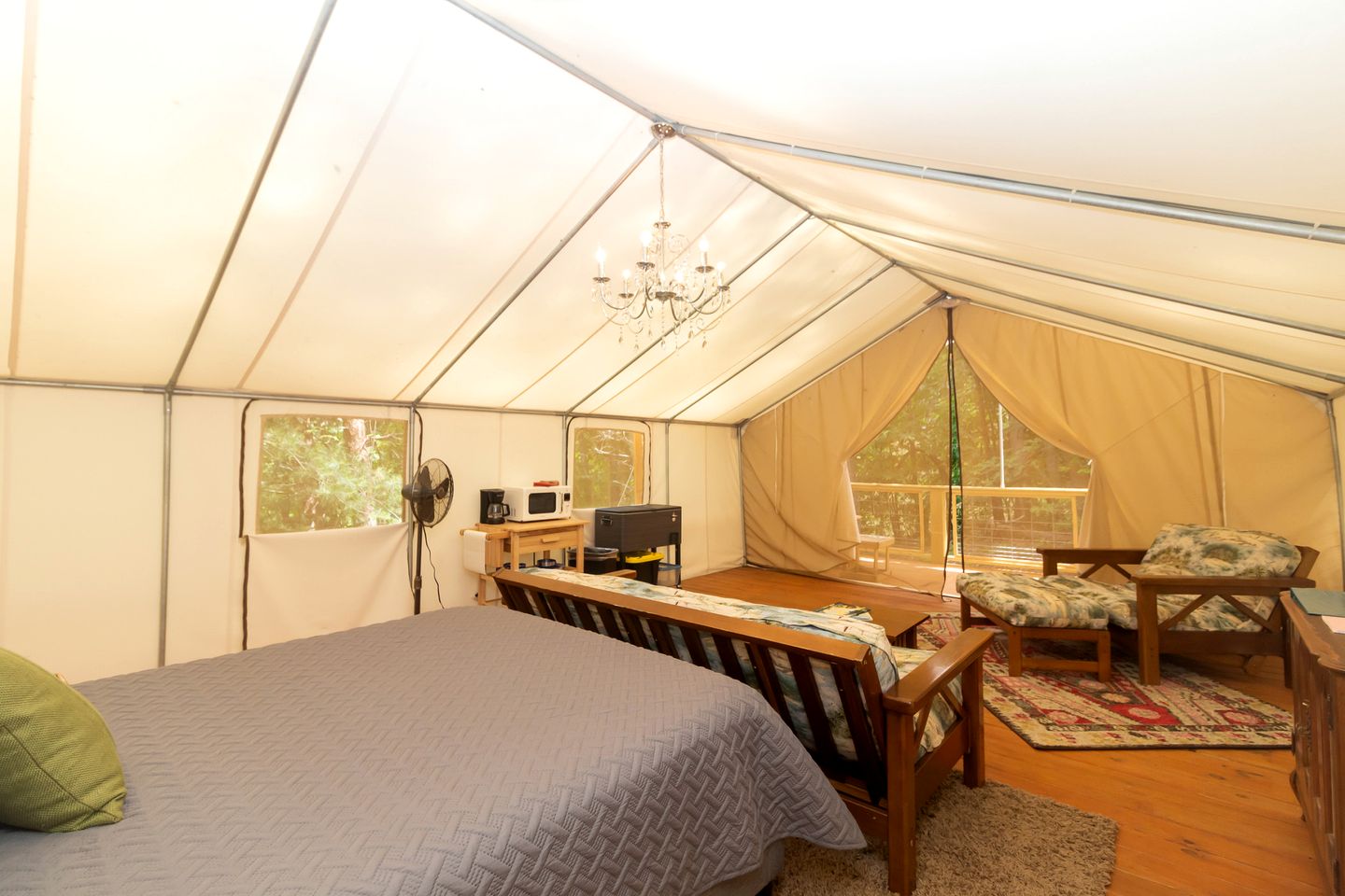 Elegant Copperhill Accommodation Perfect for Luxury Camping in Tennessee