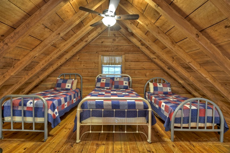 Cabins (United States of America, Copperhill, Tennessee)